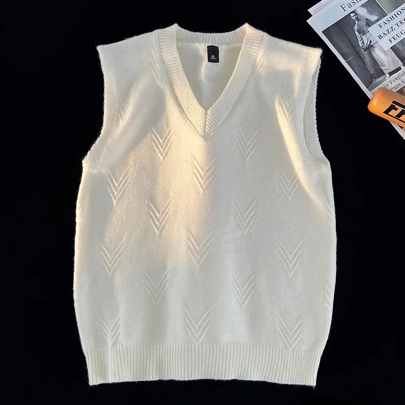 Autumn and Winter Comfortable  - Men'S Fashion V Neck Sweater ulasan dan harga